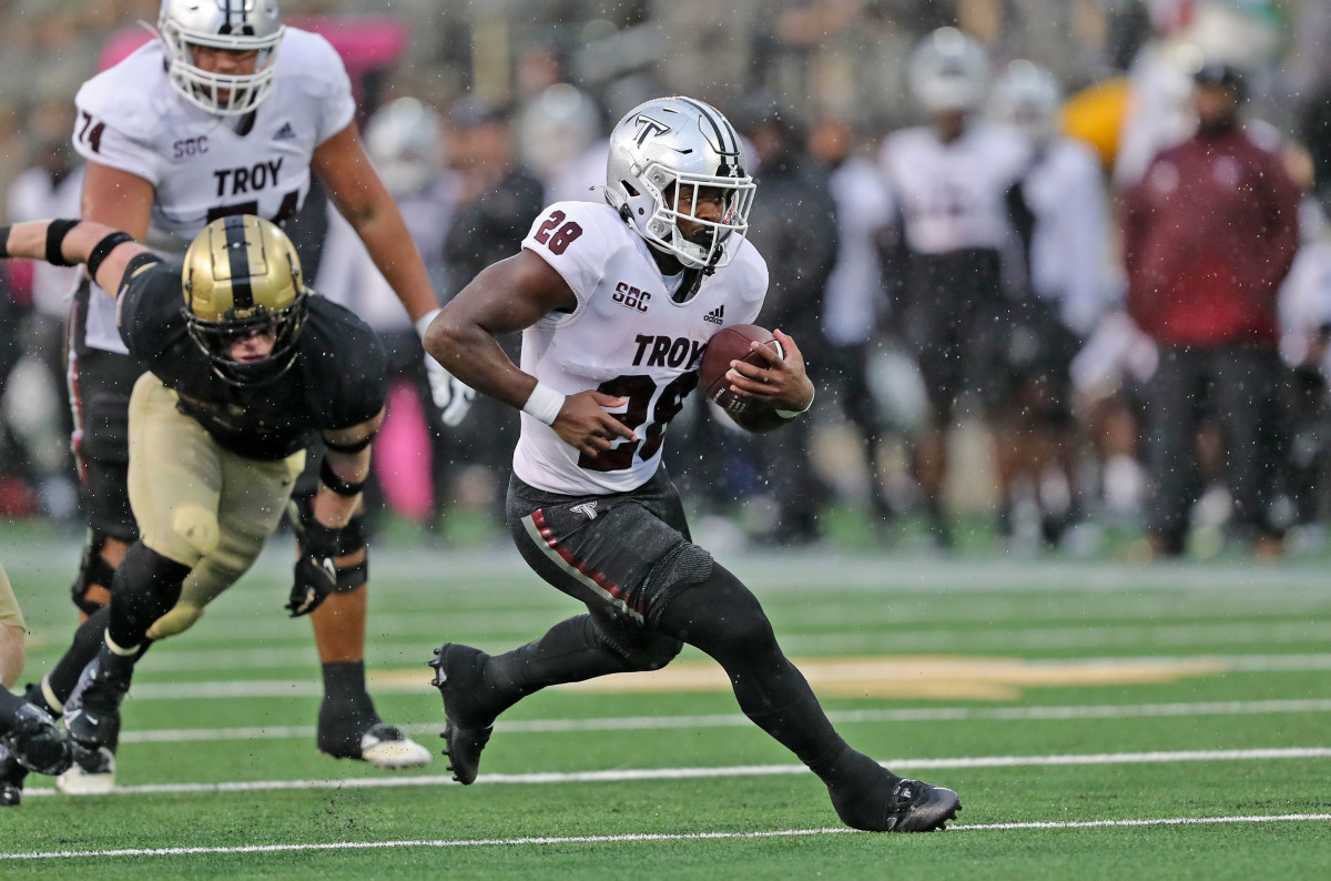 Troy Trojans running back Kimani Vidal (28) carries the ball against the Army Black Knights.