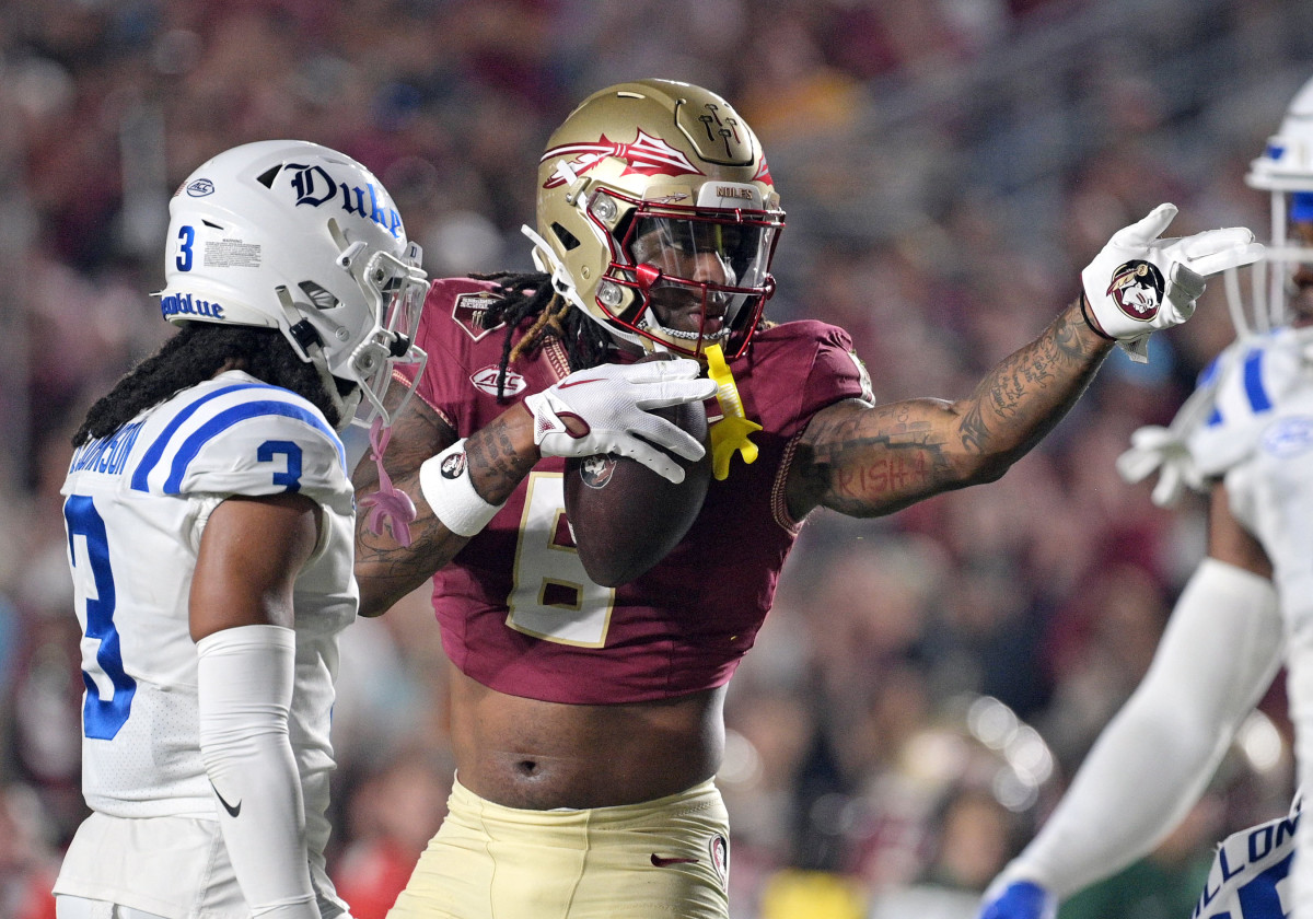 Florida State Seminoles tight end Jaheim Bell (6) celebrates a first down against the Duke Blue Devils.