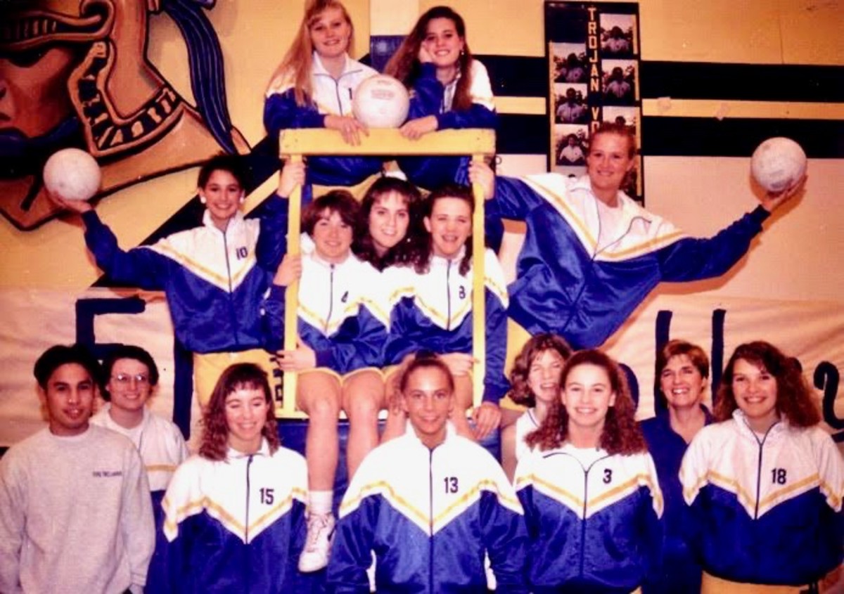 Legendary Fife volleyball and WIAA hall of fame coach Jan Kirk dies