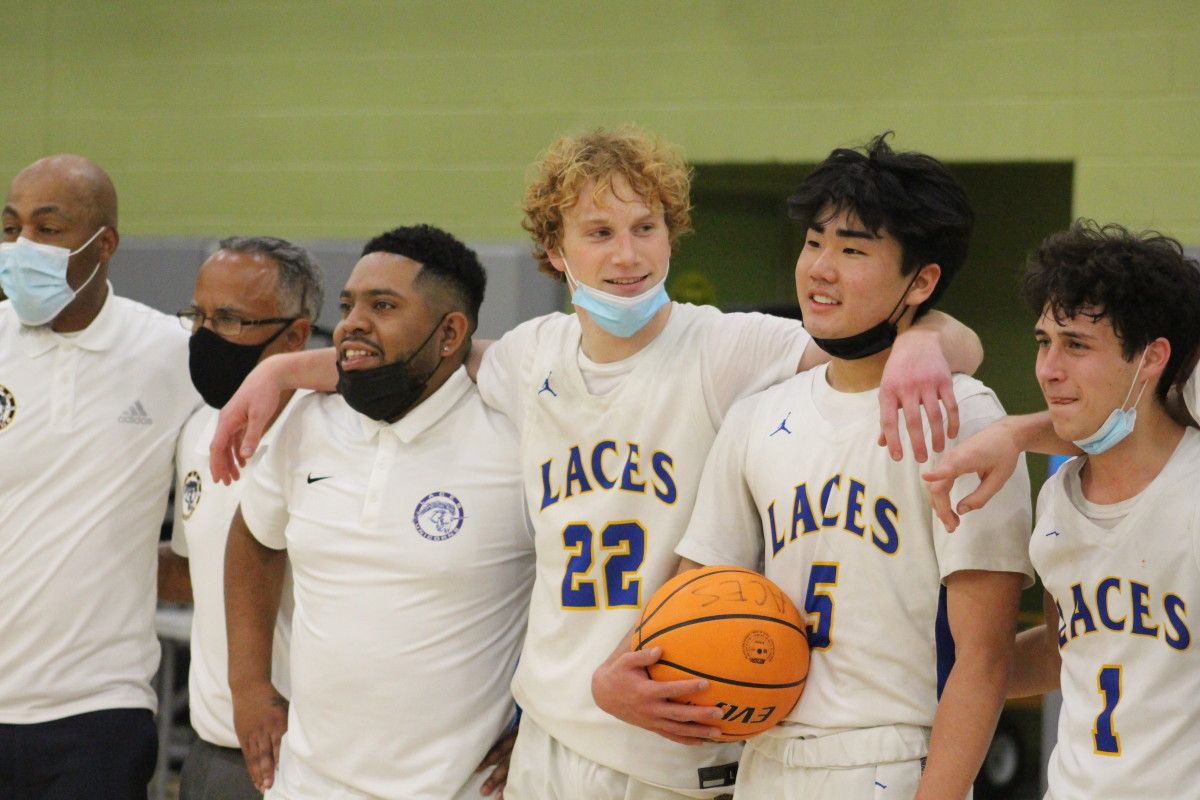 Photos LACES takes down Van Nuys to win Division 2 LA City Section