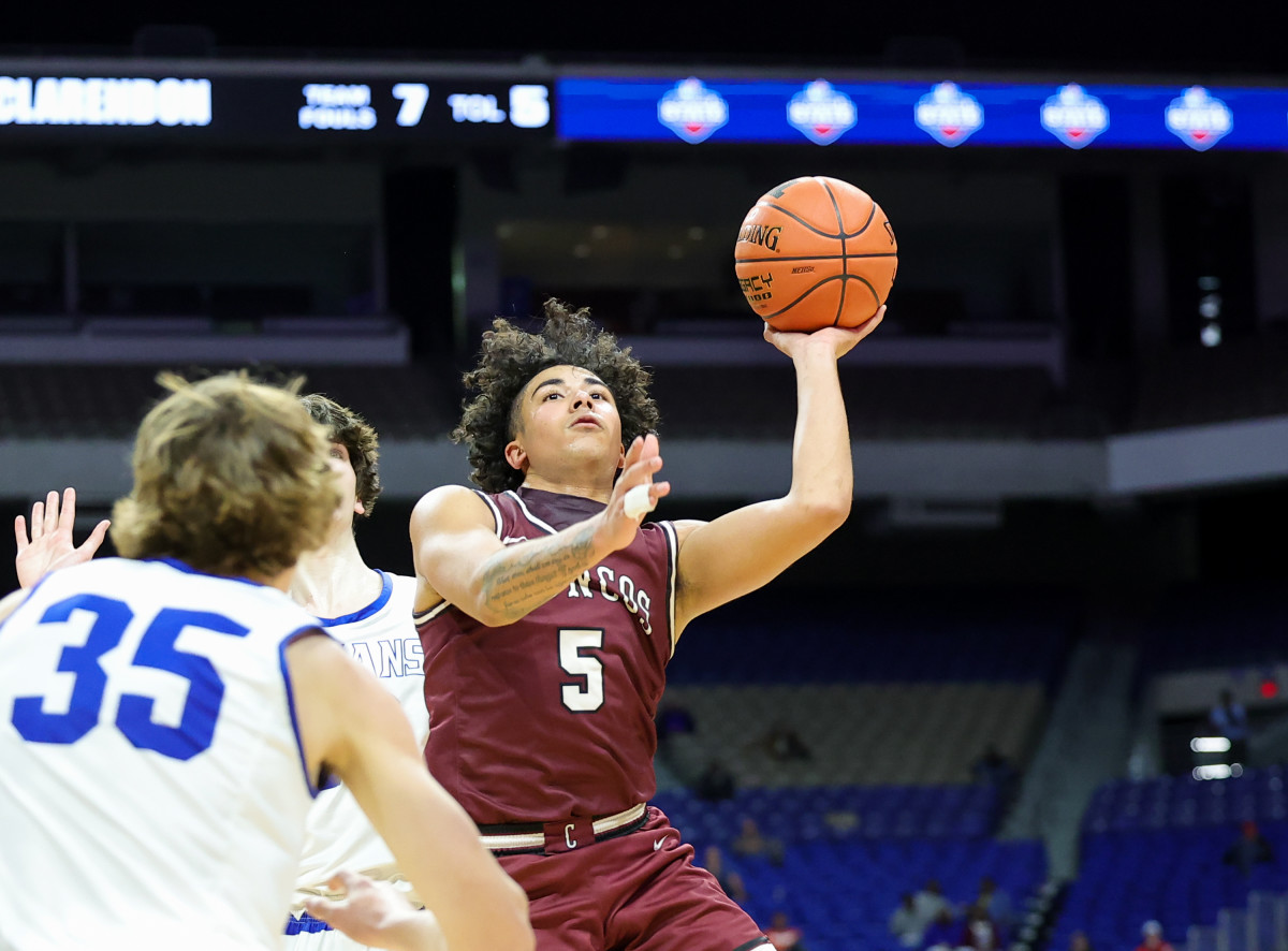 Photos, video LaMarcus Penigar drops 41 to lead Clarendon over Lipan