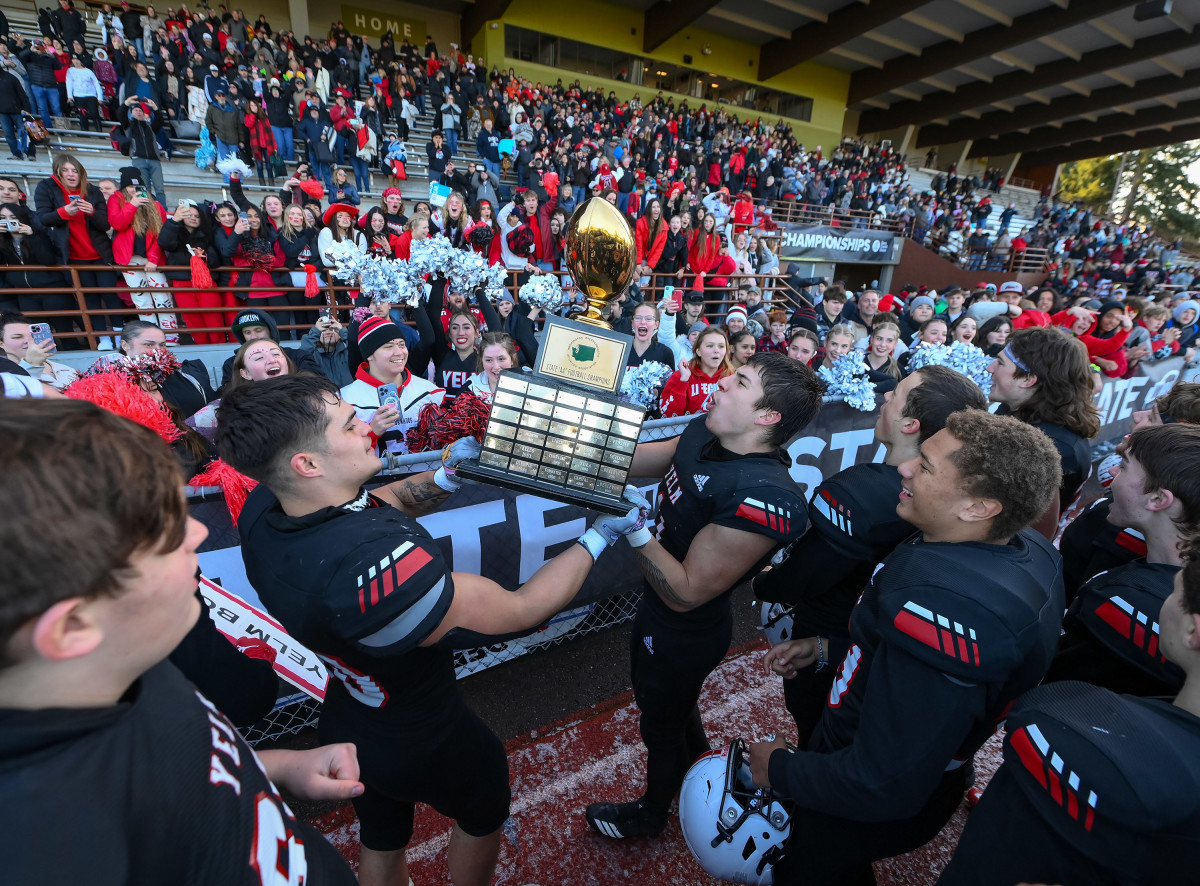 Washington high school football championships moving to Husky Stadium
