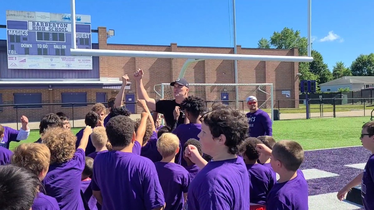 John Cominsky returns to Barberton, teaches principles at youth football camp Sports