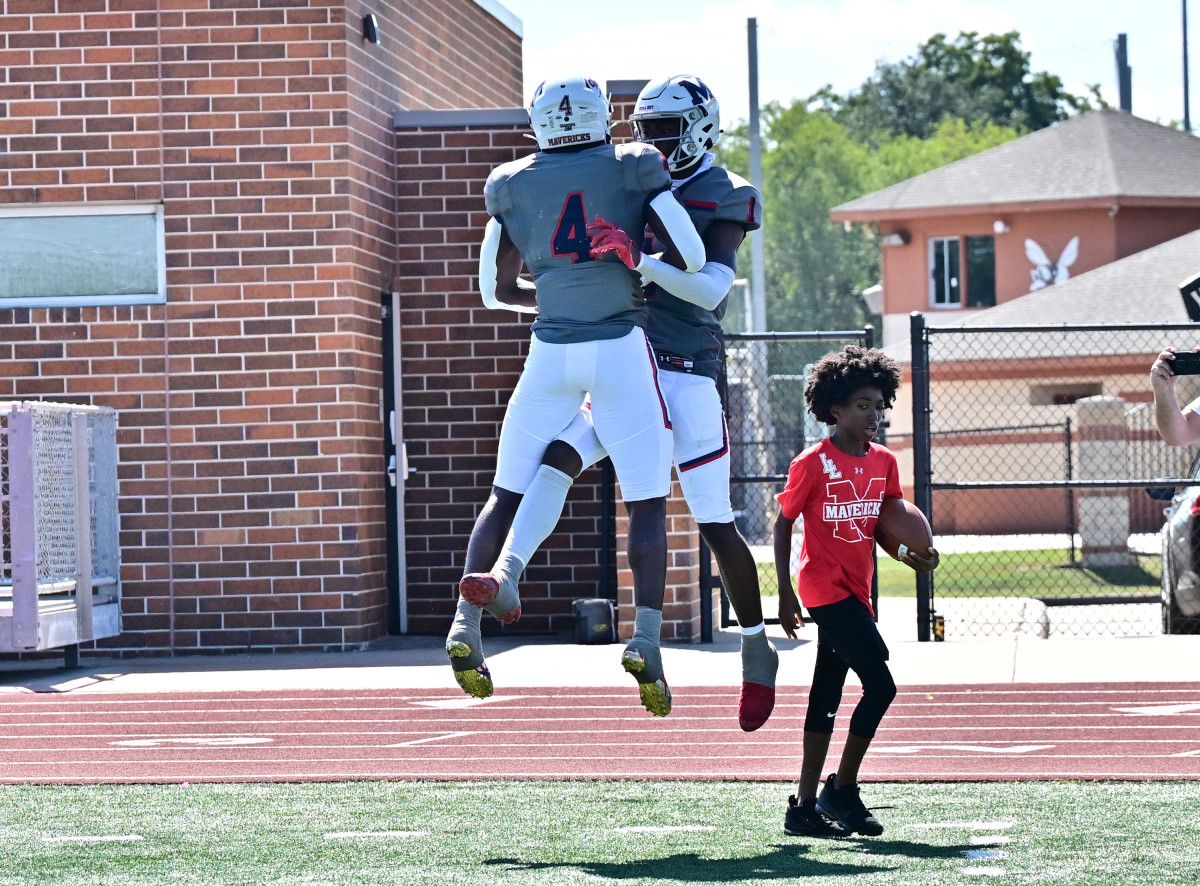 Manvel Football Look: Manvel beats Richmond Foster in back-and-forth district battle ...