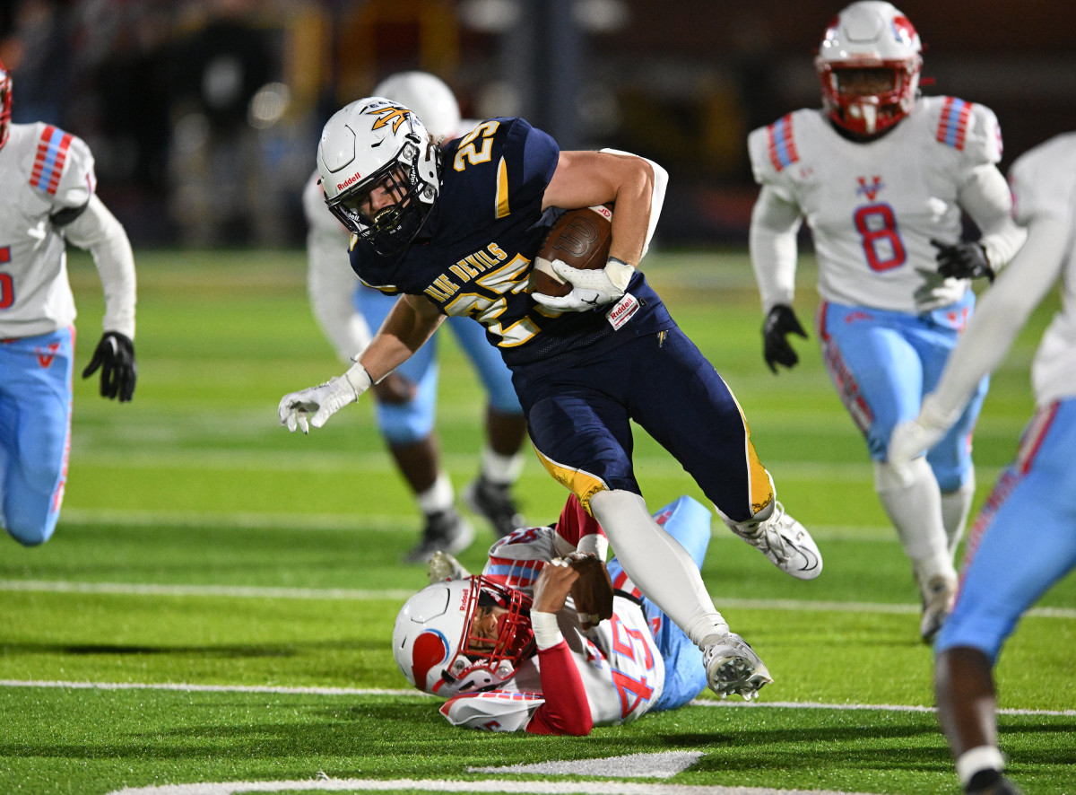 Tallmadge scores final 14 points to defeat Villa AngelaSt. Joseph 217 in playoff opener