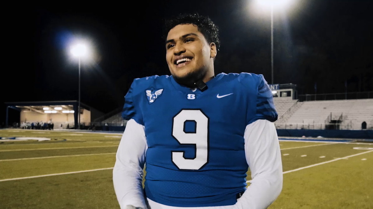 TJ Lindsey, fastrising 2024 edgerusher, discusses Arkansas, Notre