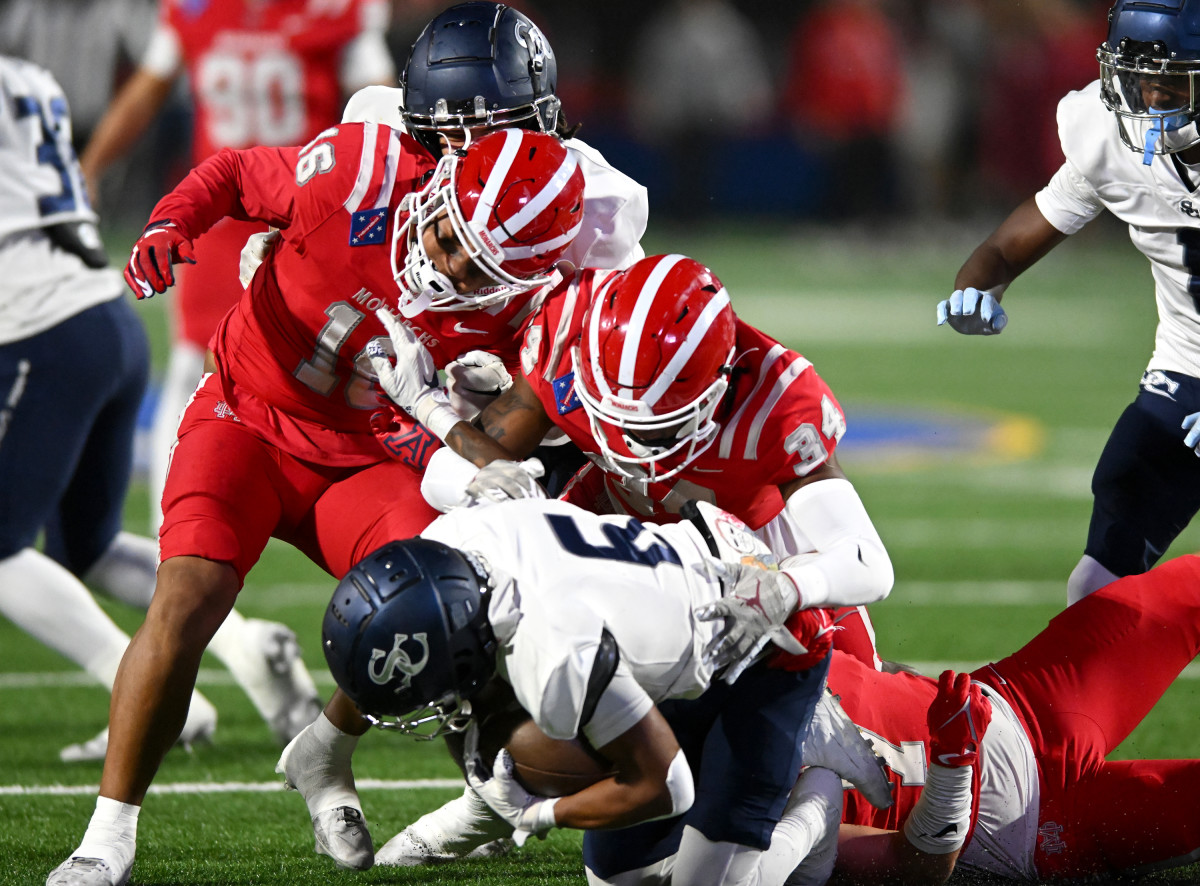 Look Mater Dei routs Sierra Canyon to advance to Southern Section D1