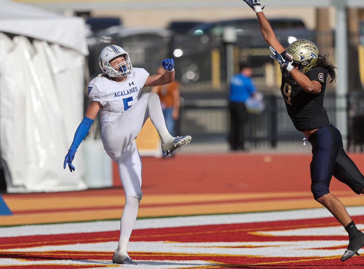 Look Acalanes defeats Birmingham for California D3AA state football