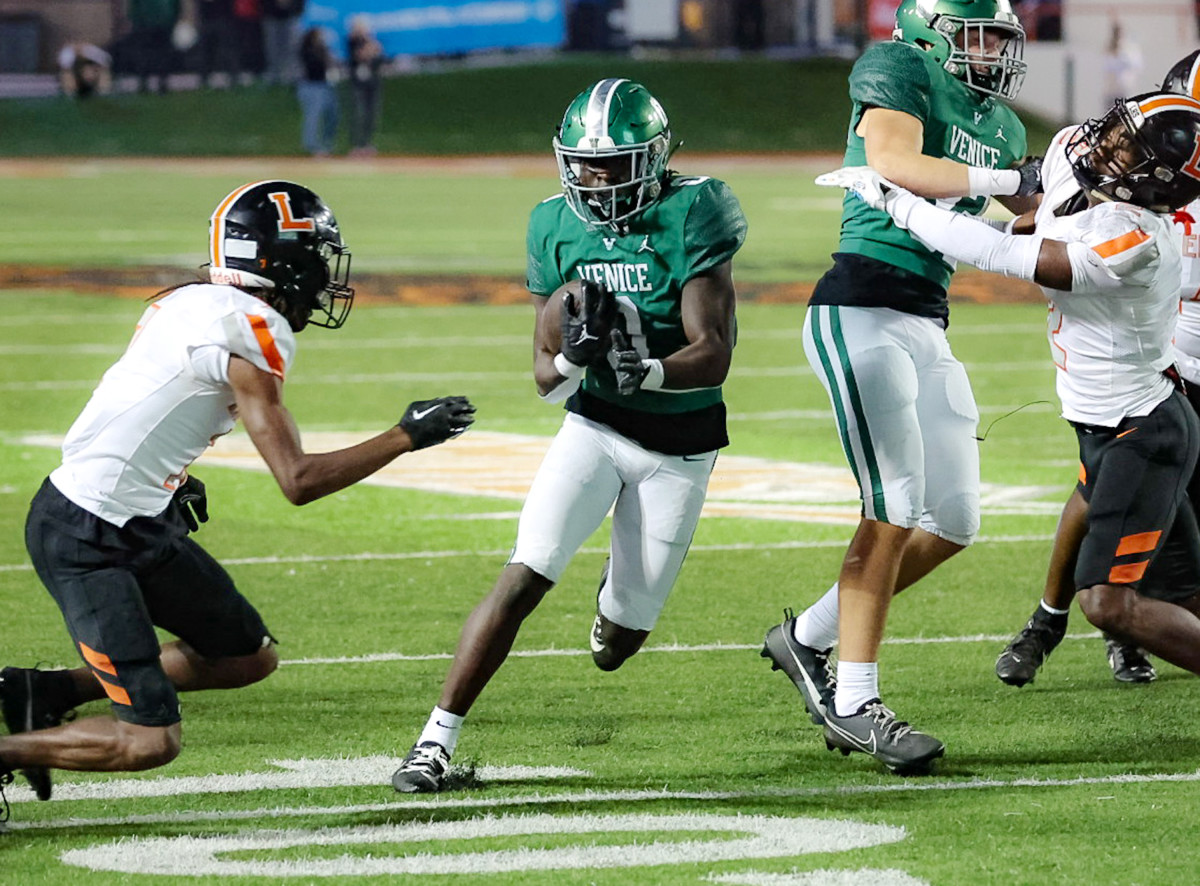 Look Lakeland outlasts Venice to claim Florida 4S football state