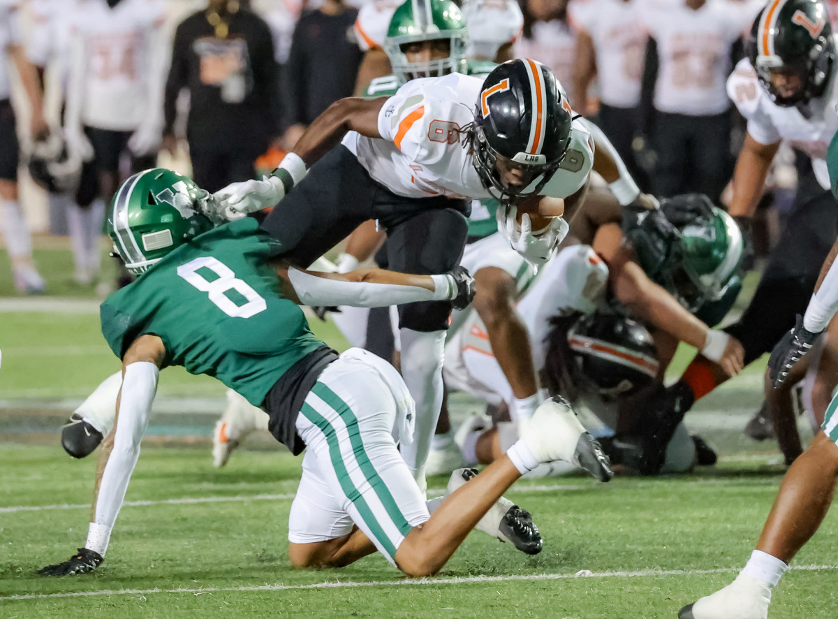 Look Lakeland outlasts Venice to claim Florida 4S football state