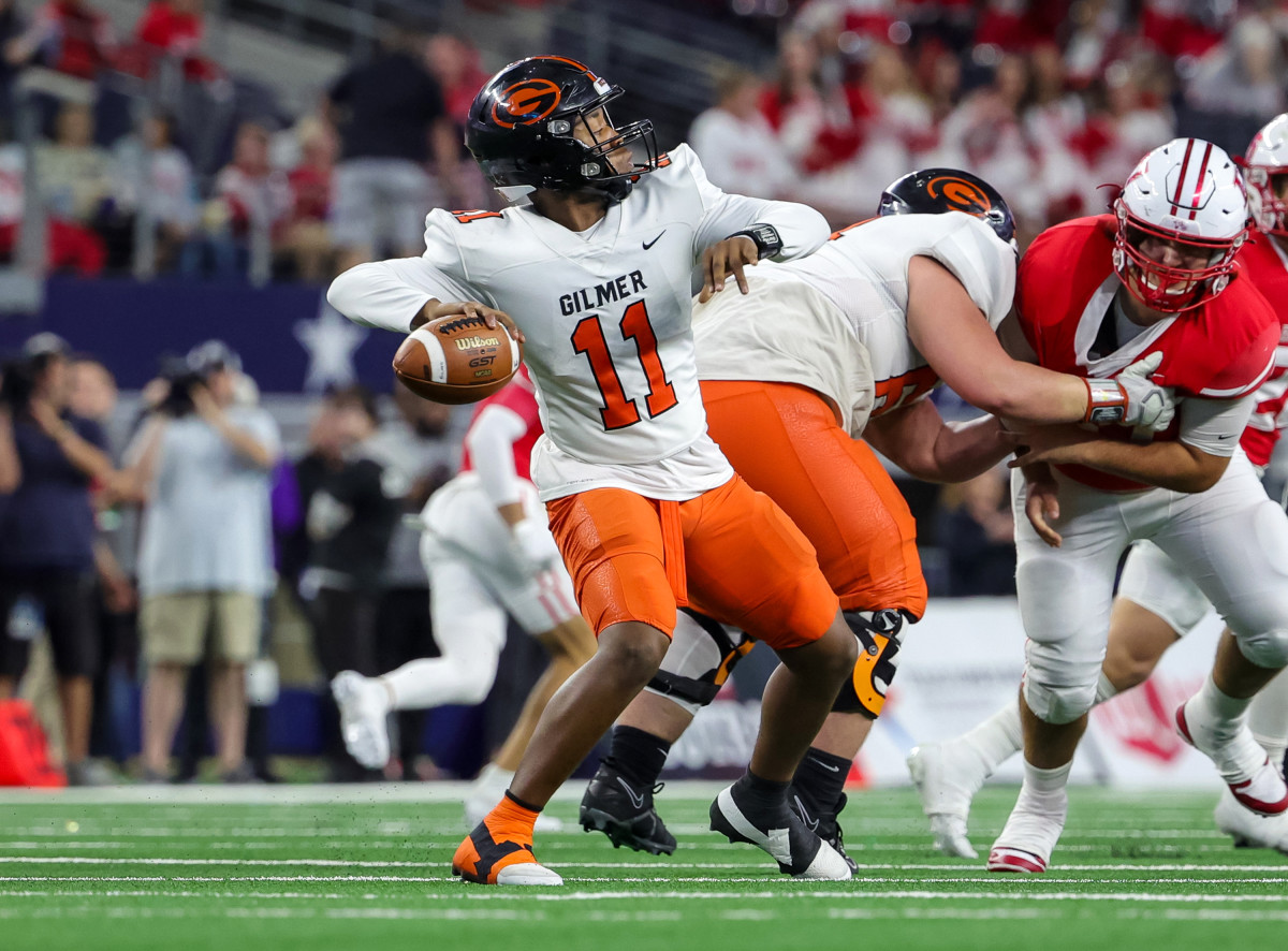Look Gilmer defeats Bellville to claim Texas 4A Division 2 state