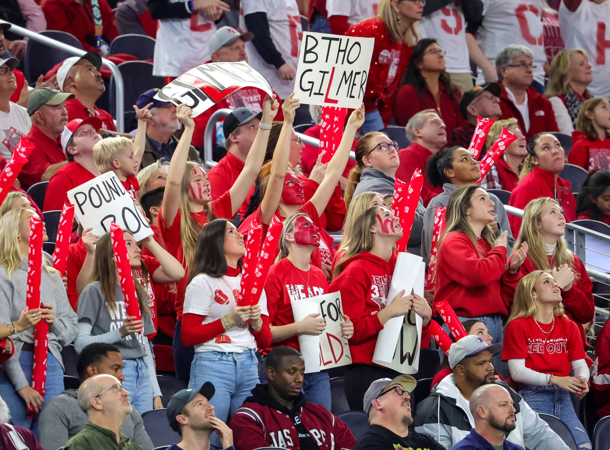Look Gilmer defeats Bellville to claim Texas 4A Division 2 state