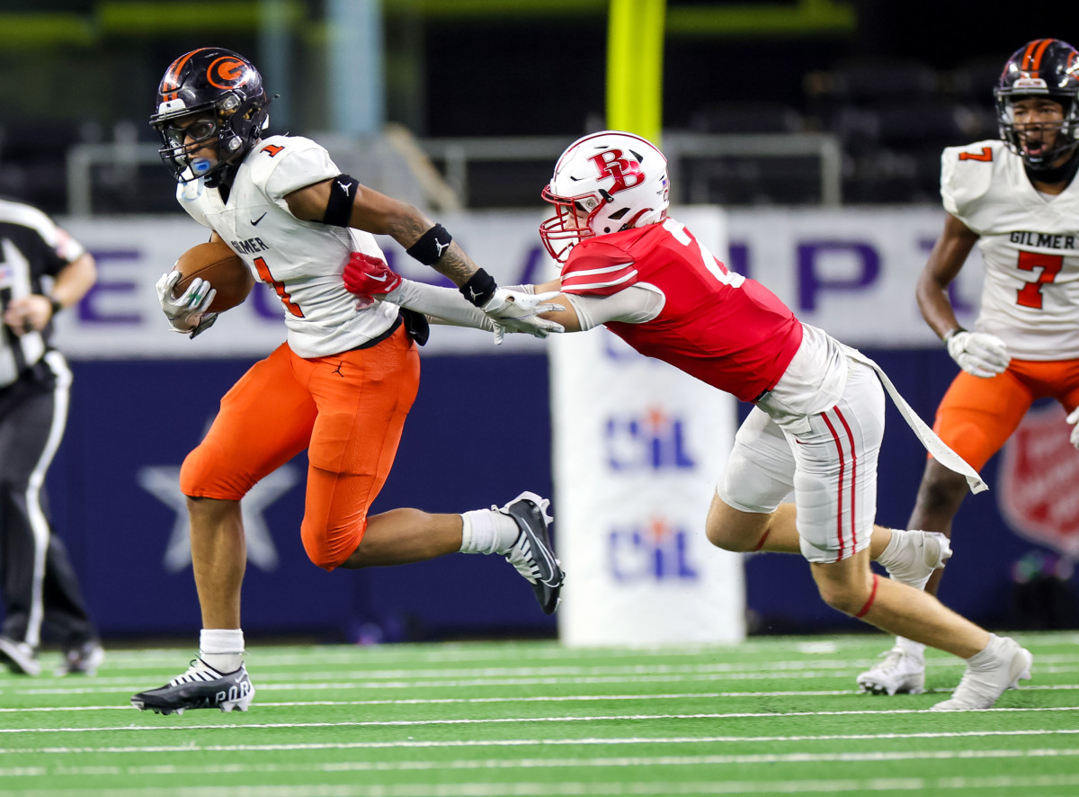 Look Gilmer defeats Bellville to claim Texas 4A Division 2 state